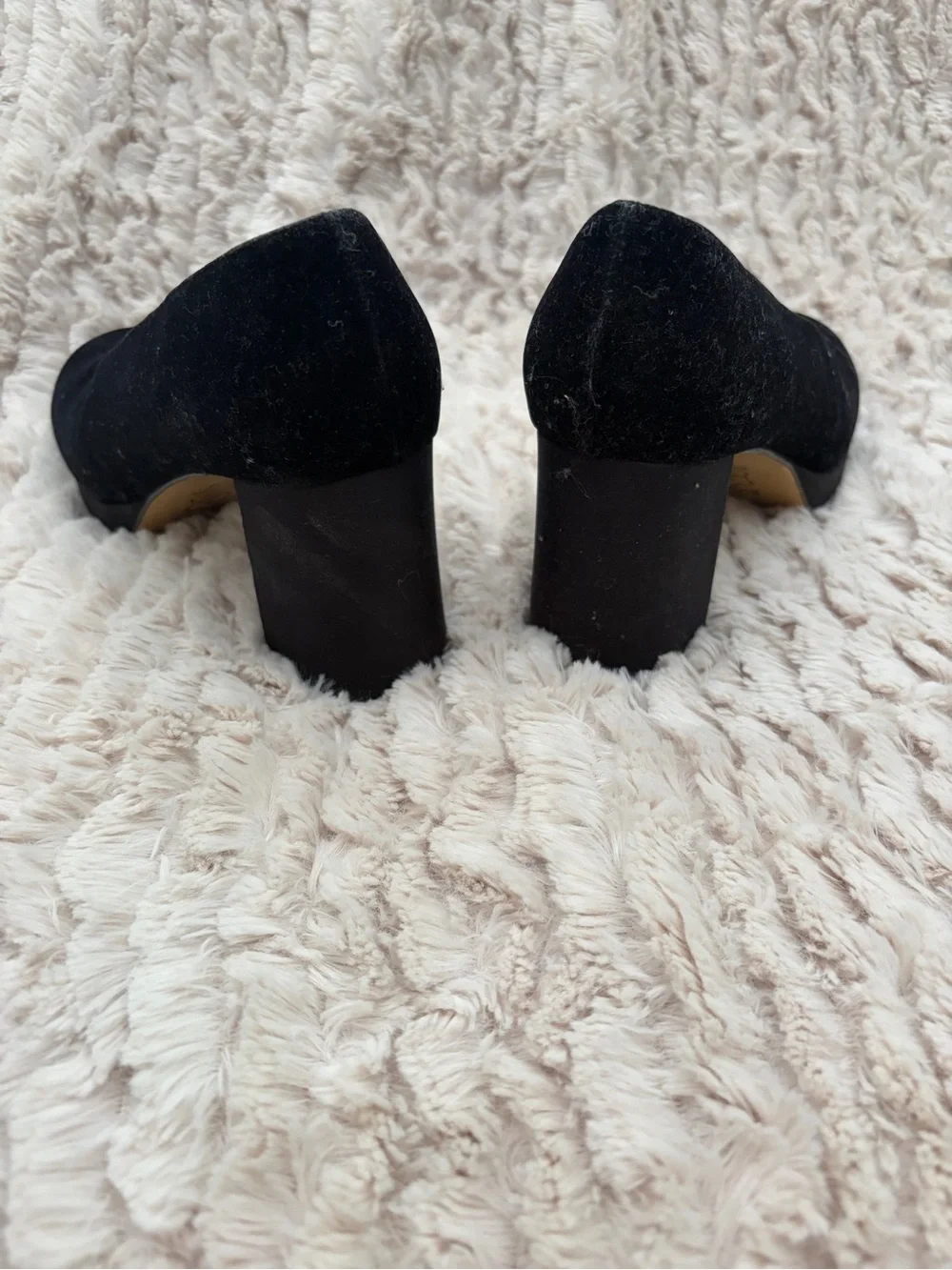 Apostrophe Bugsy Black Velvet Wedge Heels 7.5 M